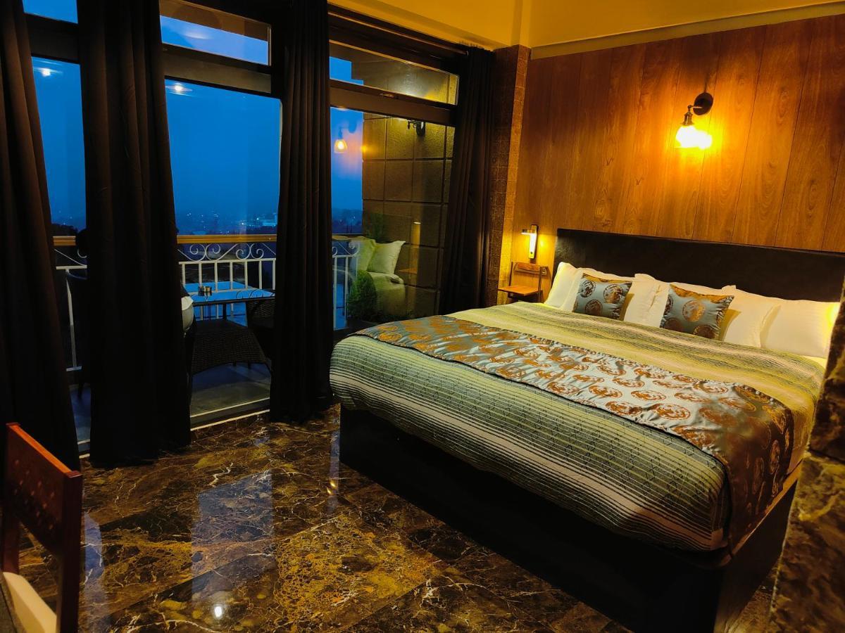 Hotel Acropolis Шиллонг Экстерьер фото