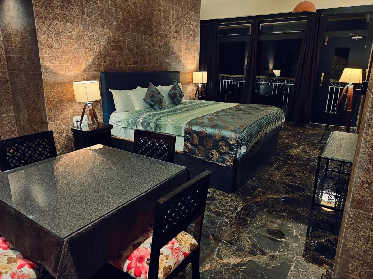 Hotel Acropolis Шиллонг Экстерьер фото