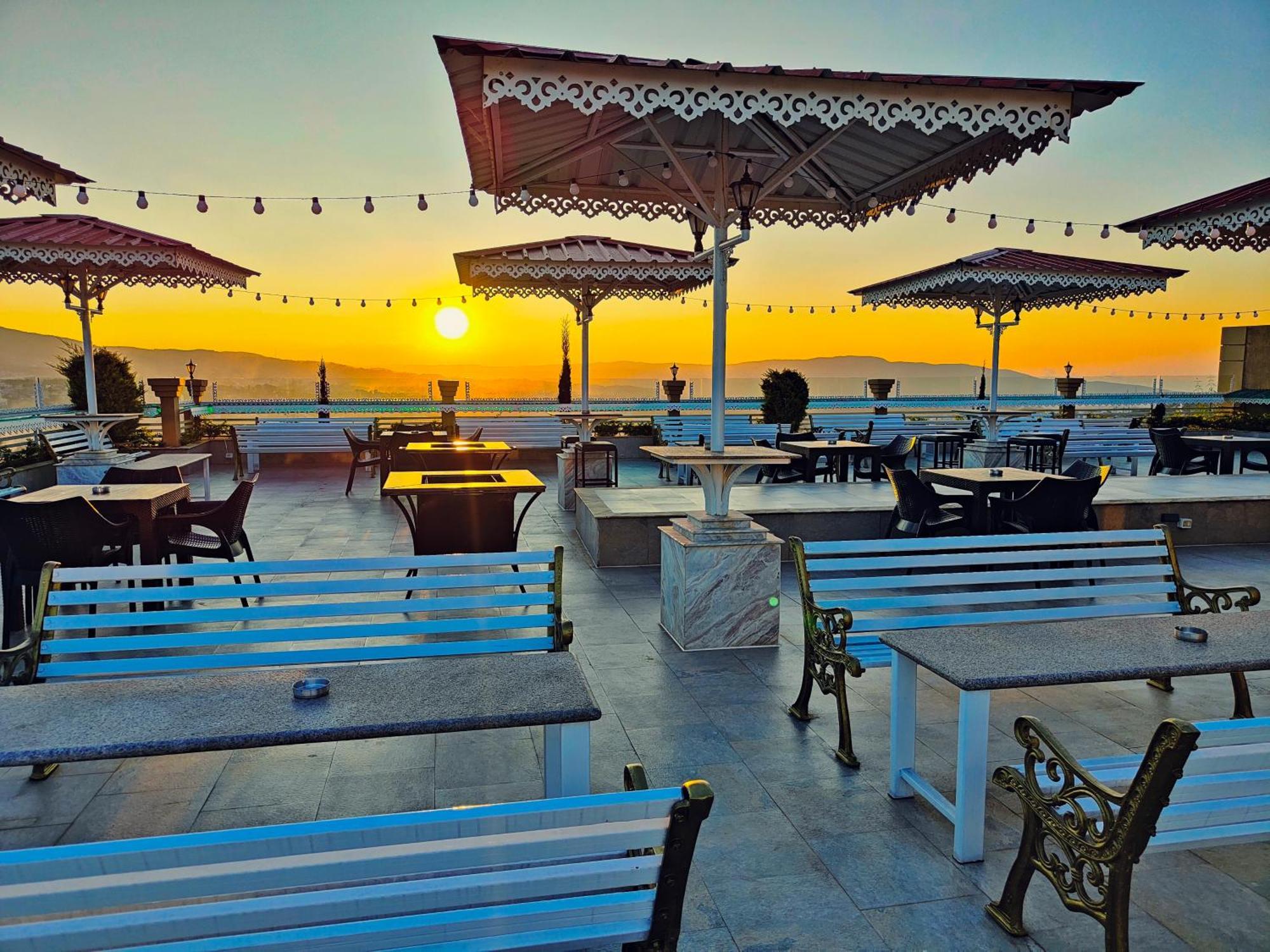 Hotel Acropolis Шиллонг Экстерьер фото